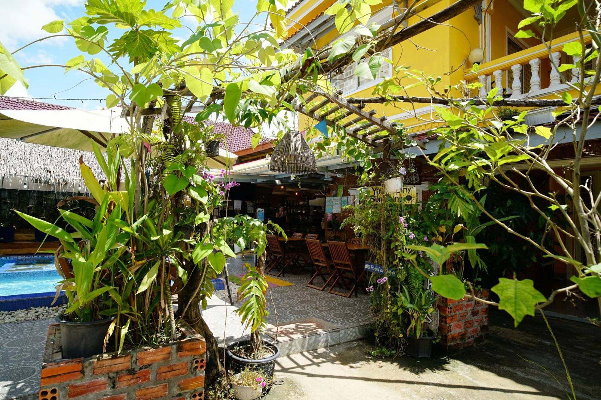 Yellow Star Hostel Kampot Exteriör bild