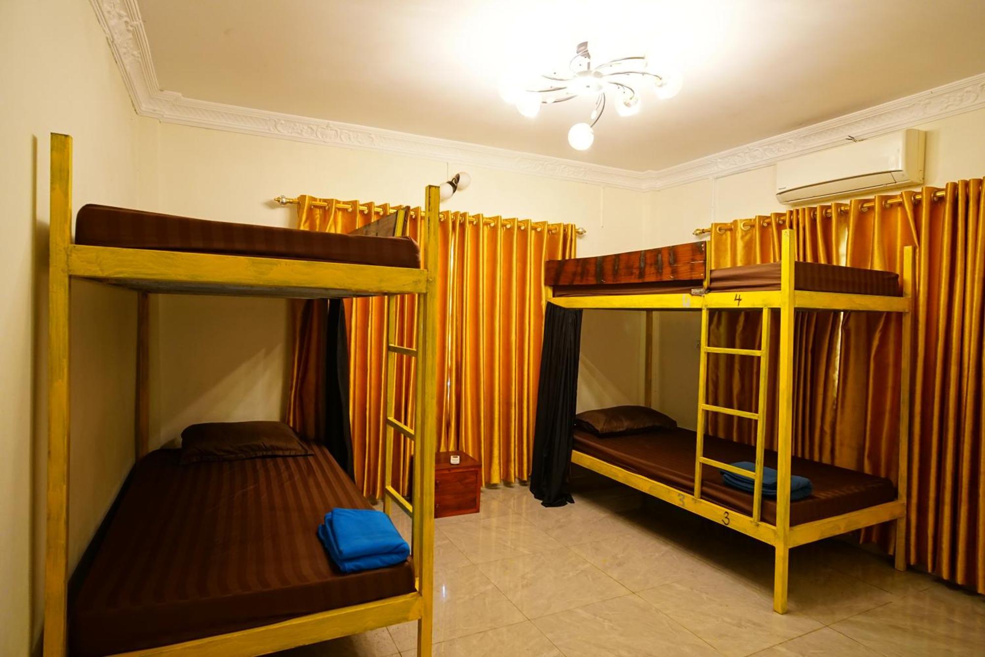 Yellow Star Hostel Kampot Exteriör bild