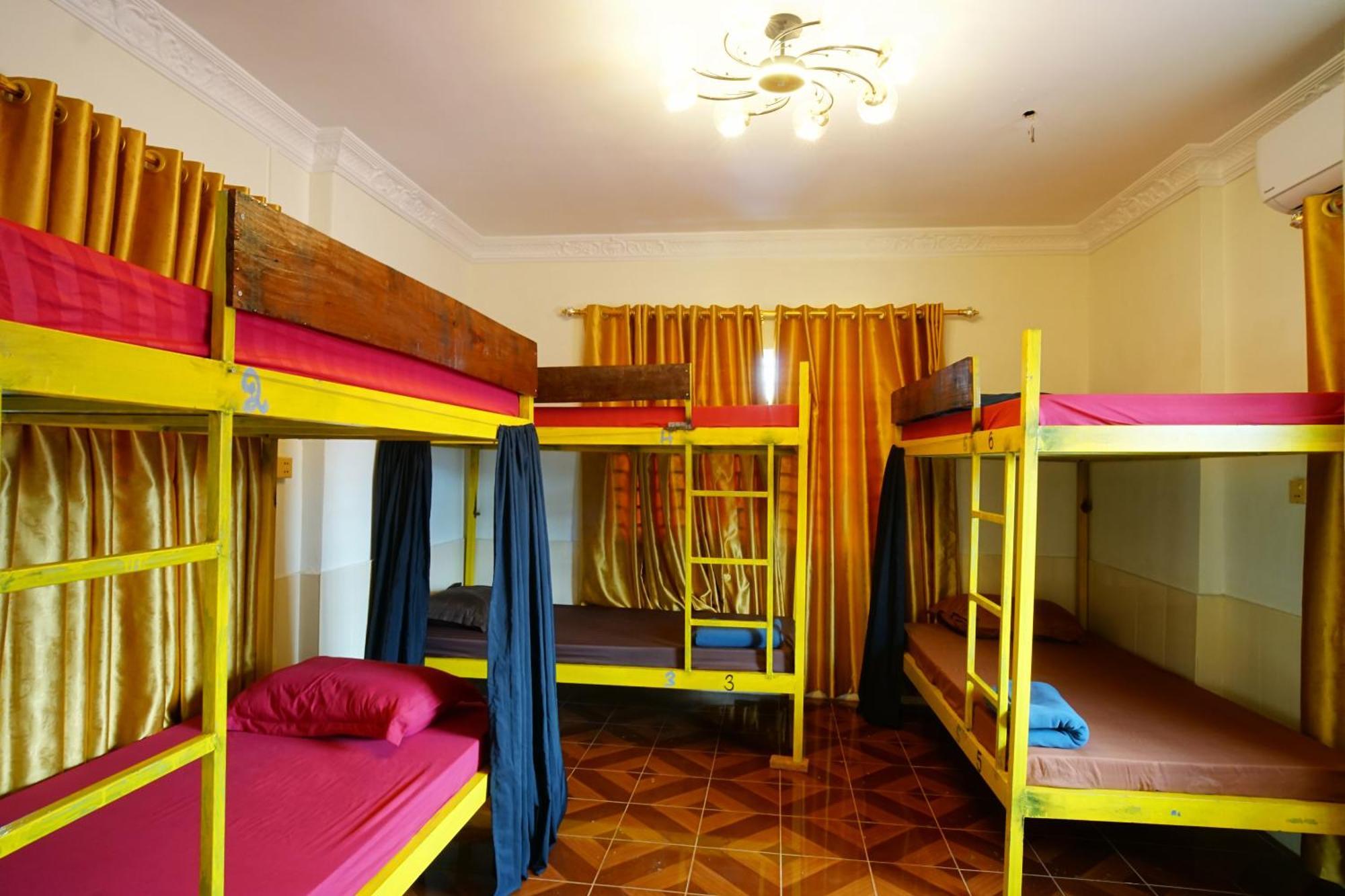 Yellow Star Hostel Kampot Exteriör bild