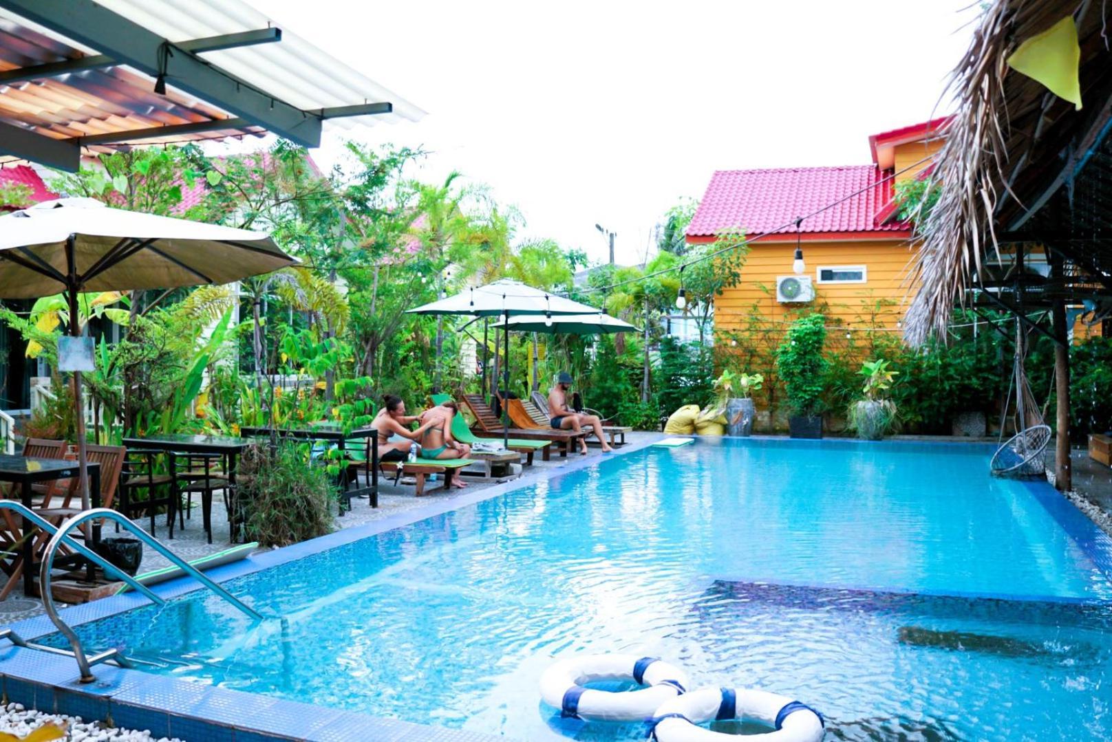 Yellow Star Hostel Kampot Exteriör bild