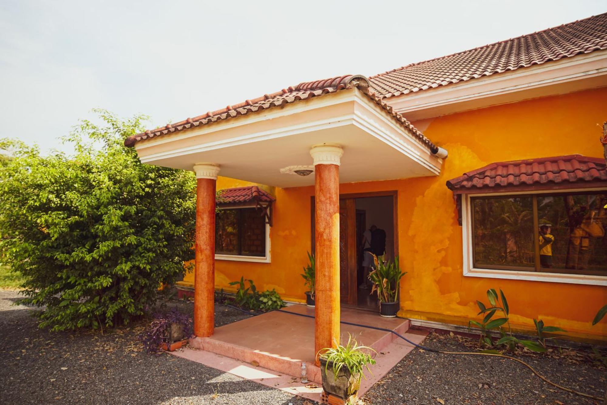 Yellow Star Hostel Kampot Exteriör bild
